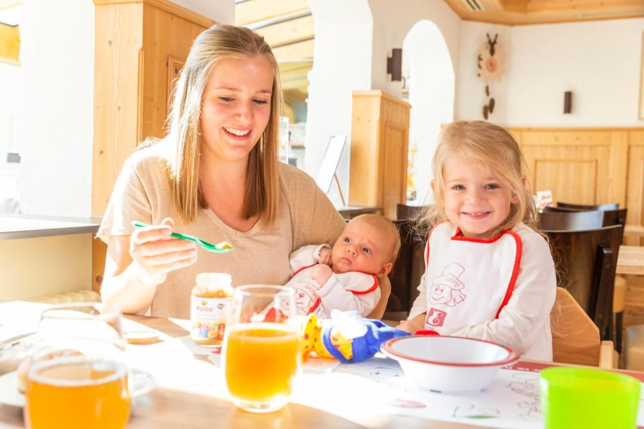 Hotel Engel - Familotel Hochschwarzwald Todtnauberg Eksteriør billede